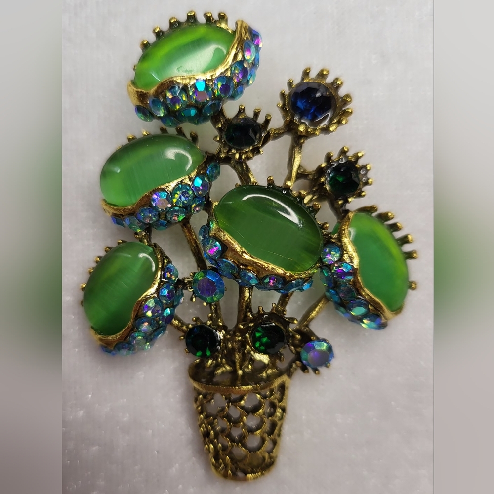NEW Rhinestone Venus Flytrap Plant Brooch / Pin